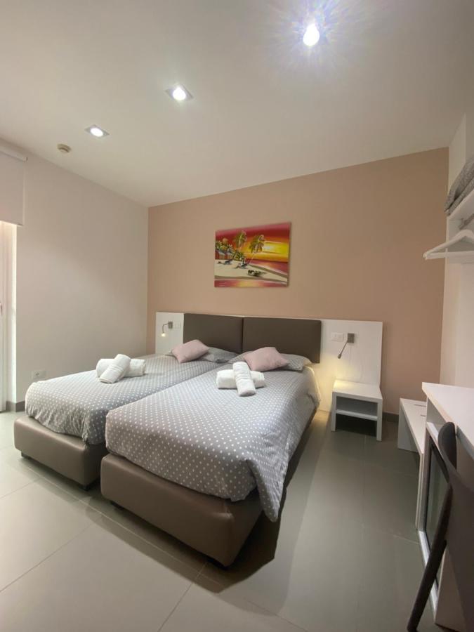 Hotel Aurora & Appartamenti Torbole Sul Garda Dış mekan fotoğraf