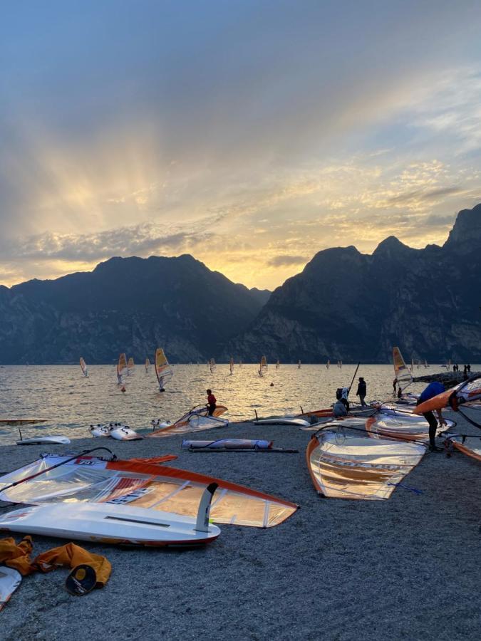 Hotel Aurora & Appartamenti Torbole Sul Garda Dış mekan fotoğraf