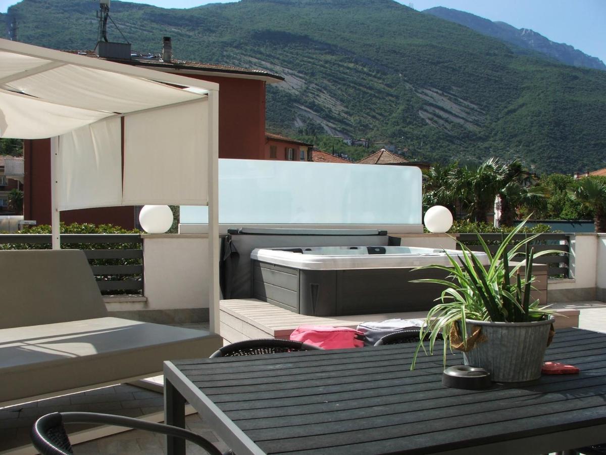 Hotel Aurora & Appartamenti Torbole Sul Garda Dış mekan fotoğraf