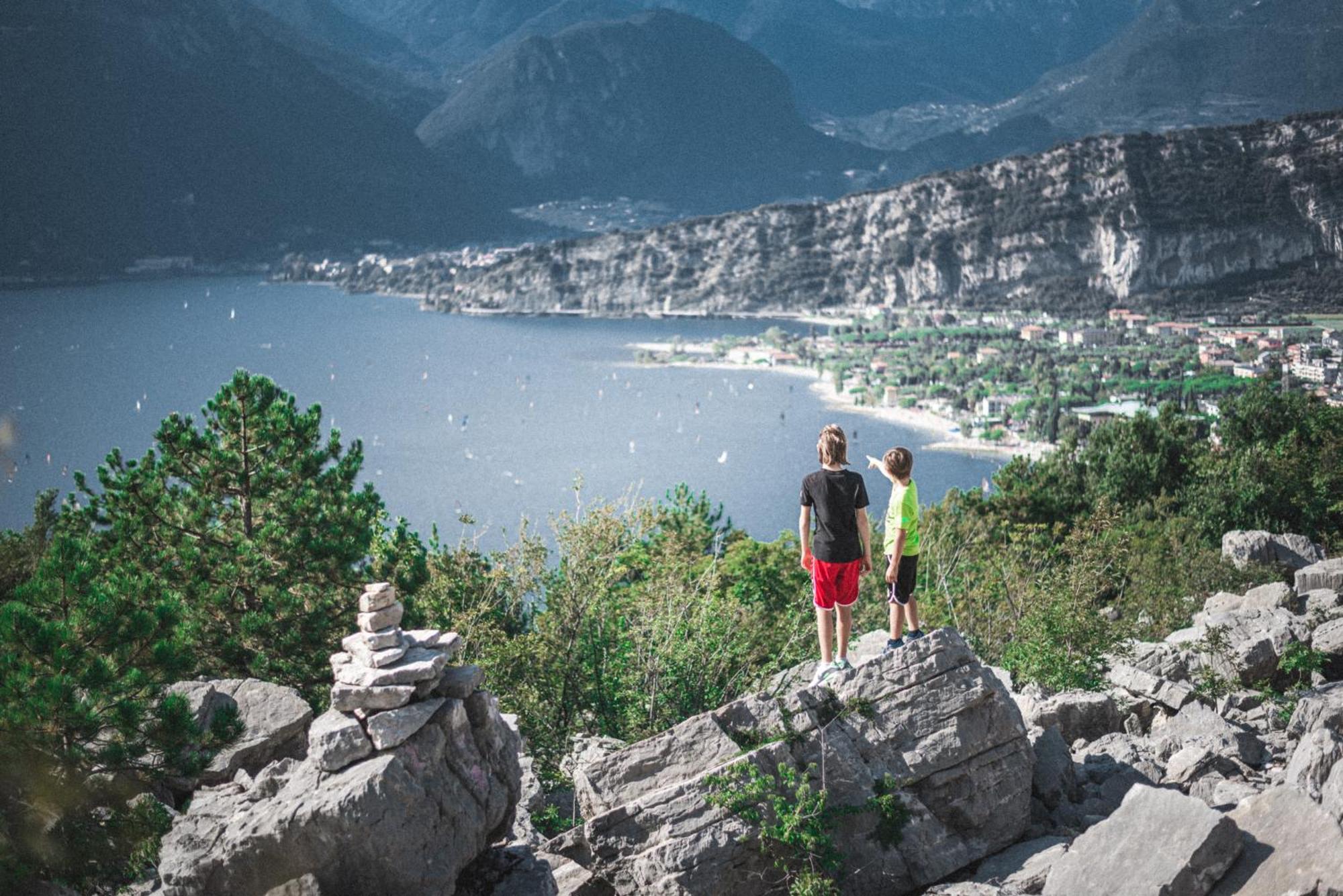 Hotel Aurora & Appartamenti Torbole Sul Garda Dış mekan fotoğraf